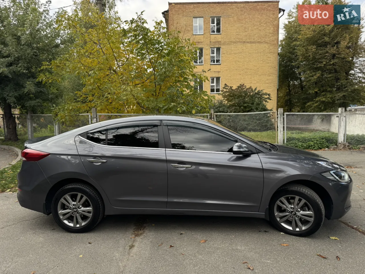 Hyundai Elantra 2017 photo 3
