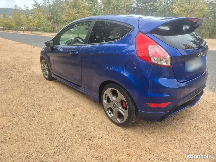 Ford Fiesta 2013 photo 3