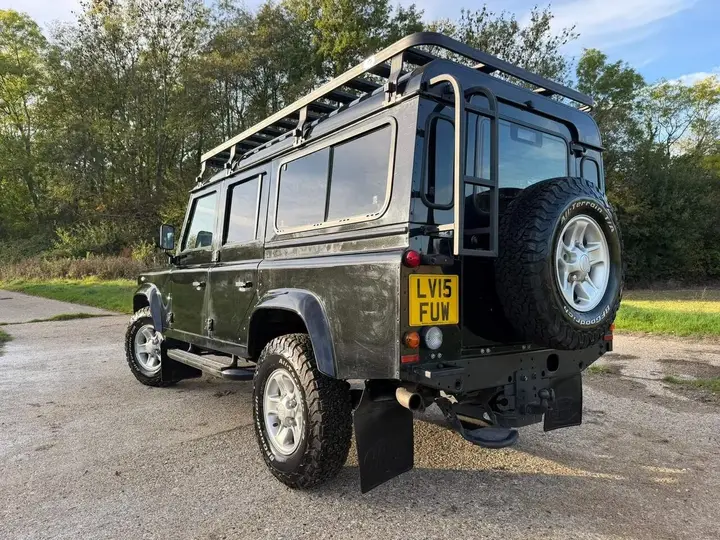 Land Rover Defender 110 2015 photo 4