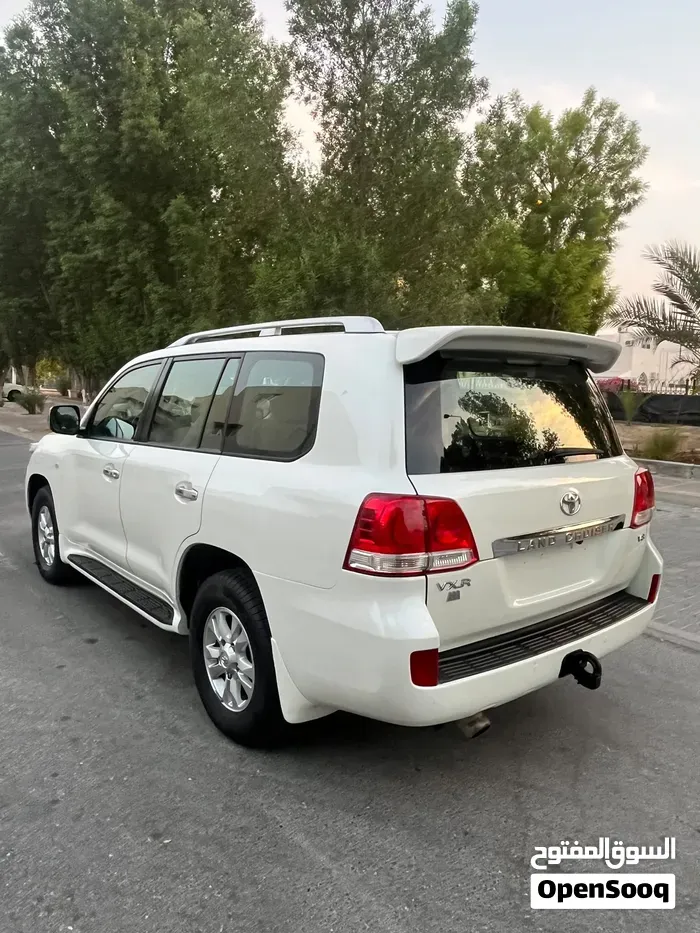 Toyota Land Cruiser 2011 photo 4