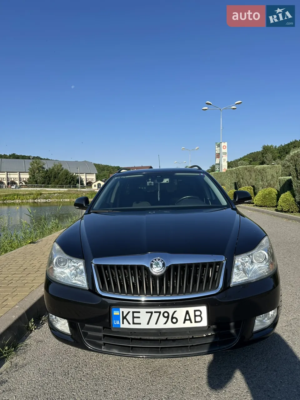 Skoda Octavia 2010 photo 2