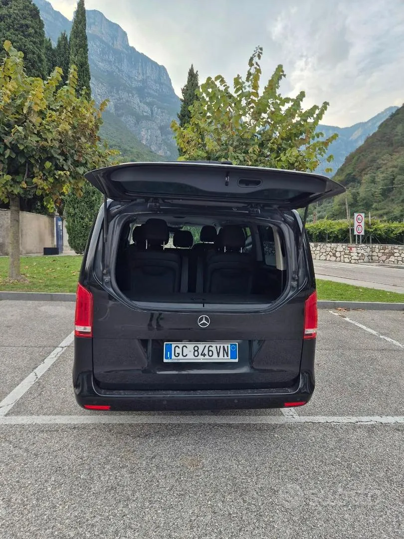 Mercedes-Benz V 250