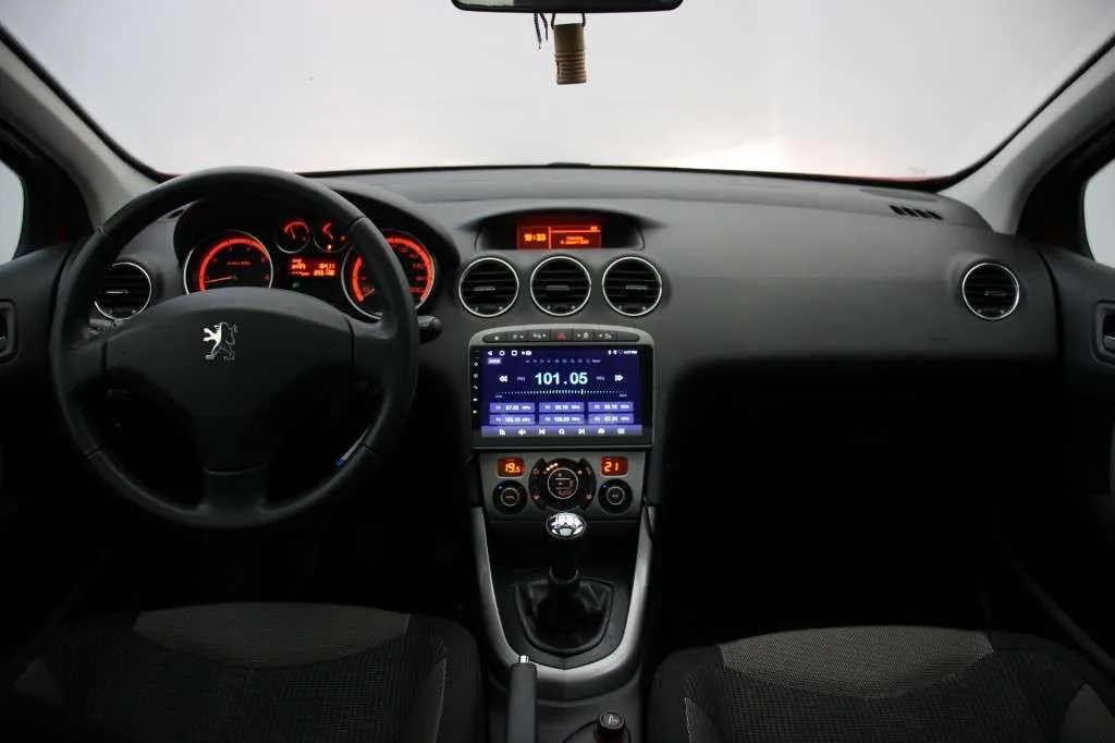 Peugeot 308 2007 photo 2
