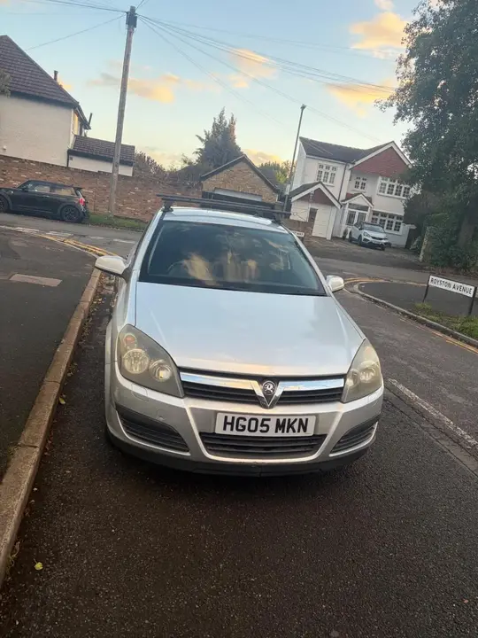 Vauxhall Astra 2005 photo 2