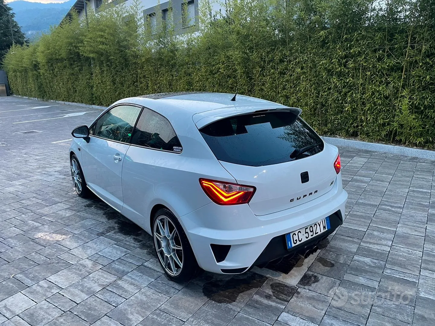Seat Ibiza 2016 photo 3
