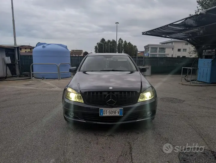 Mercedes-Benz C-Class 2009 photo 3