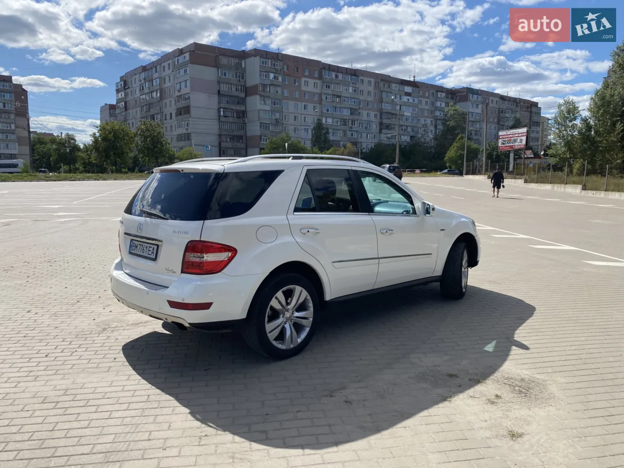 Mercedes-Benz M-Class 2011 photo 5