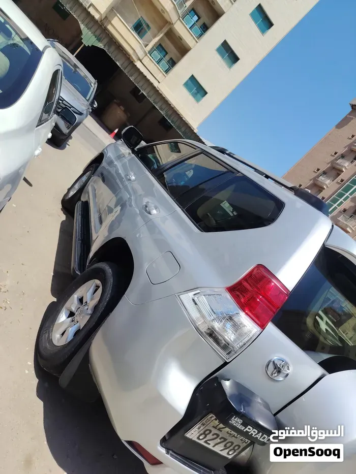 Toyota Prado 2012 photo 4