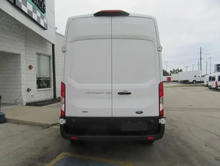 Ford Transit 2024 photo 4