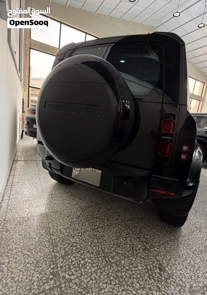 Land Rover Defender 2025 photo 2