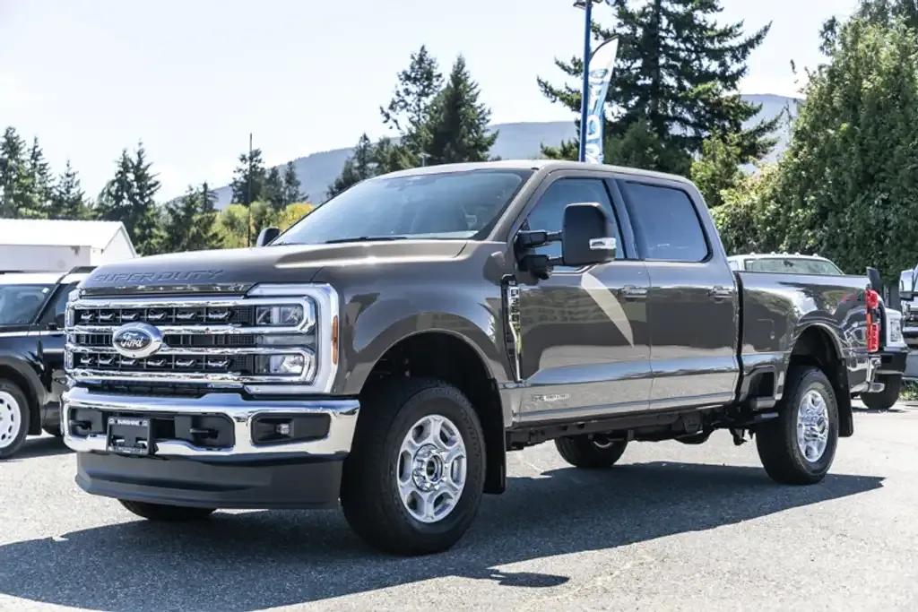 Ford F-350 Super Duty 2026 photo 3