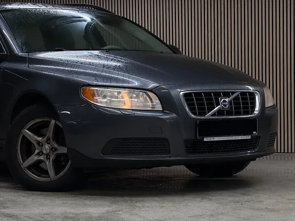 Volvo V70 2008 photo 2