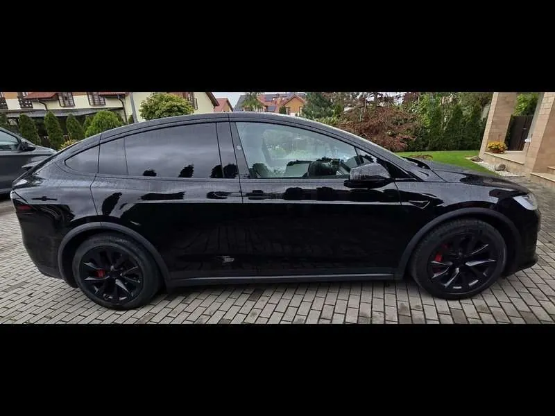 Tesla Model X Plaid 2022 photo 4
