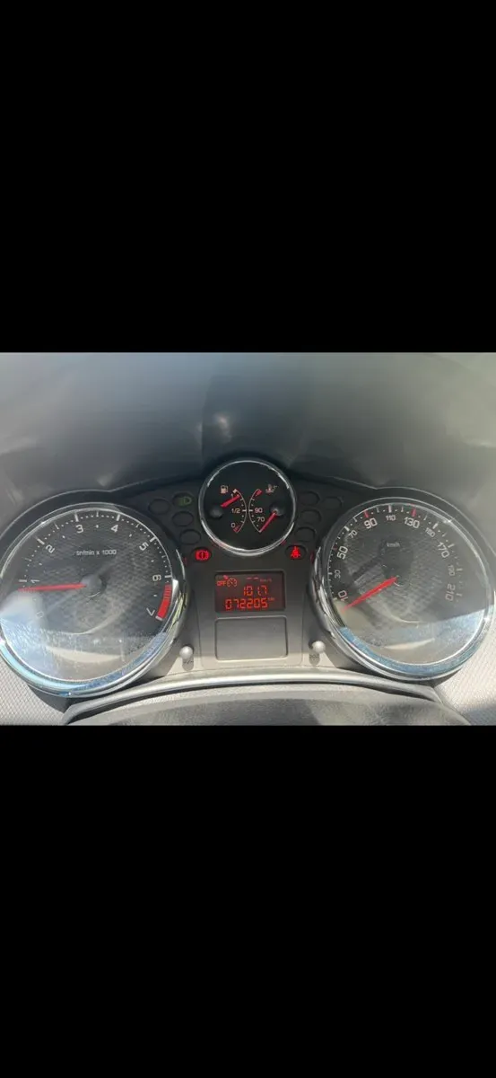 Peugeot 207 2012 photo 2