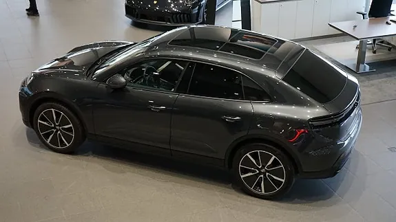 Porsche Macan 2025 photo 3