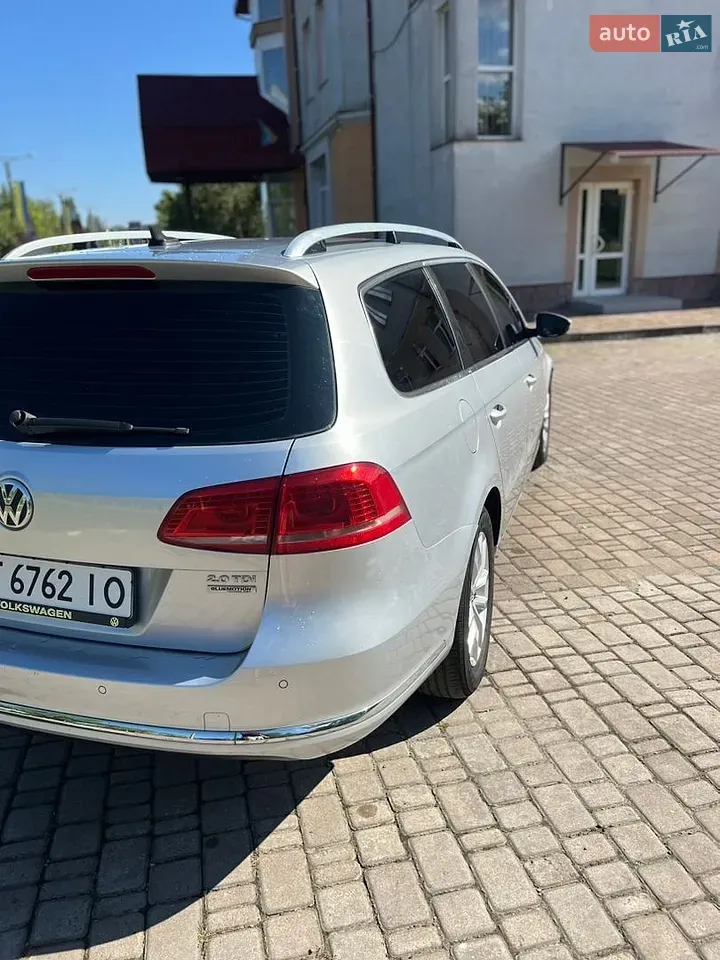 Volkswagen Passat 2012 photo 5