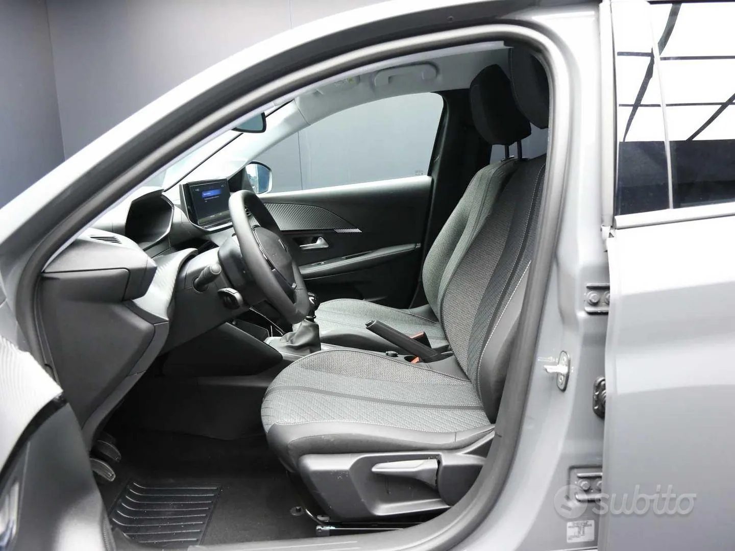 Peugeot 208 2026 photo 3