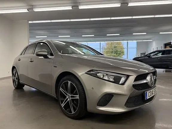 Mercedes-Benz A250 E 2020 photo 3