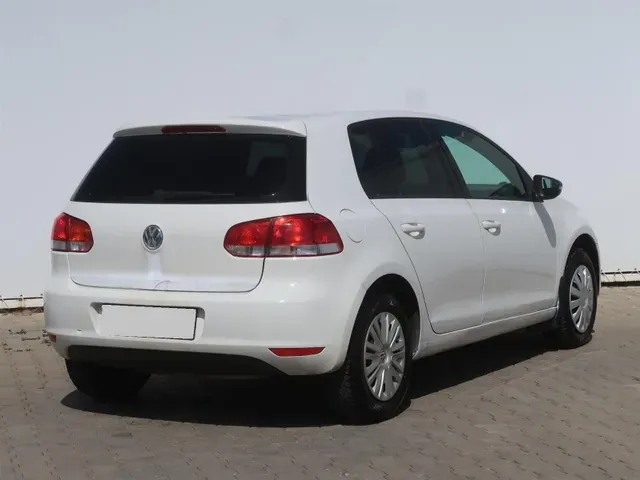Volkswagen Golf 2009 photo 4