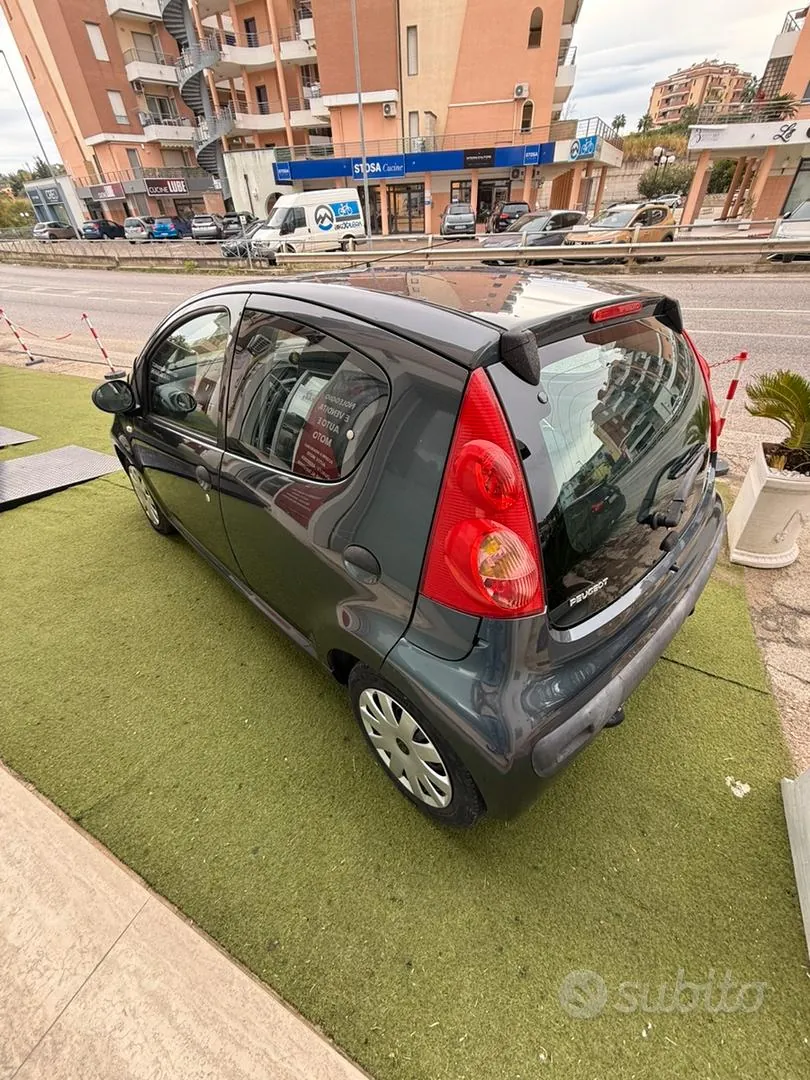 Peugeot 107 2011 photo 3