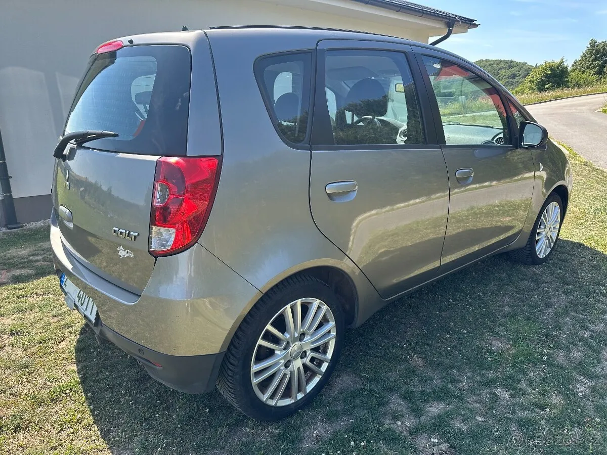 Mitsubishi Colt 2010 photo 4