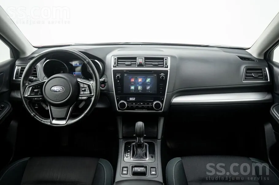 Subaru Outback 2018 photo 2