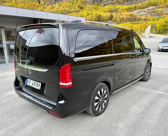 Mercedes-Benz Eqv300 2023 photo 5