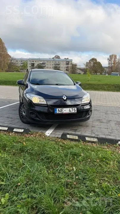 Renault Megane 2012 photo 2