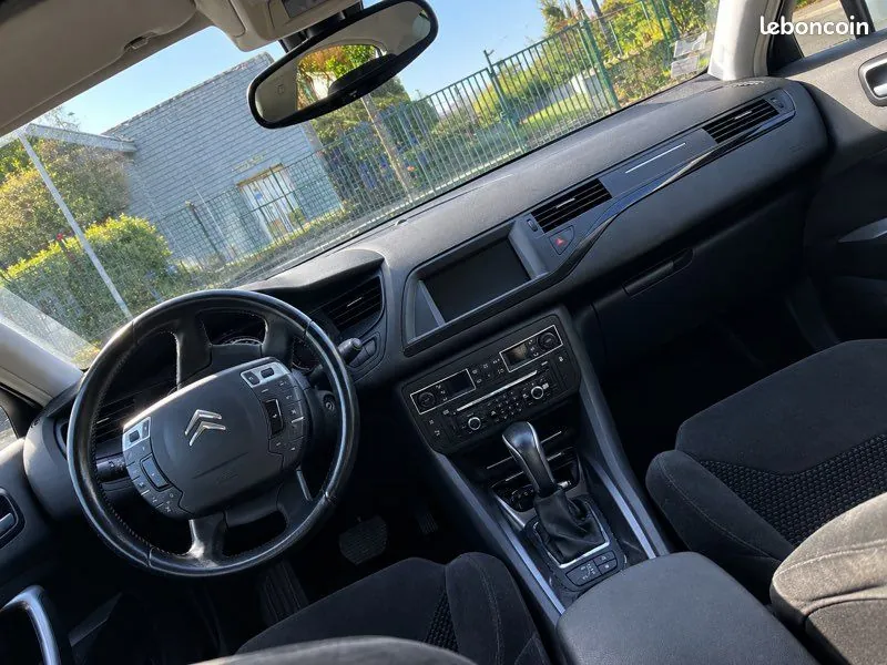 Citroen C5 2009 photo 2