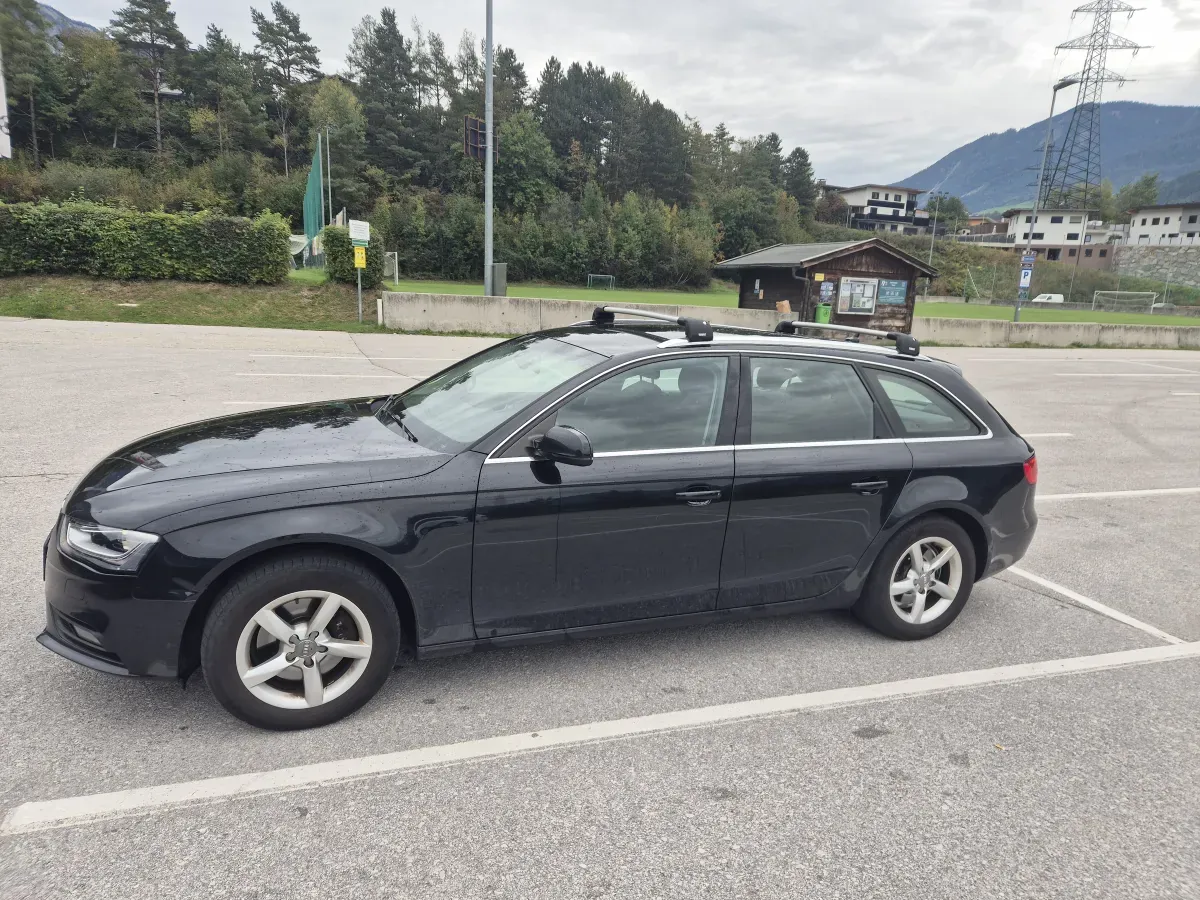 Audi A4 2012 photo 3