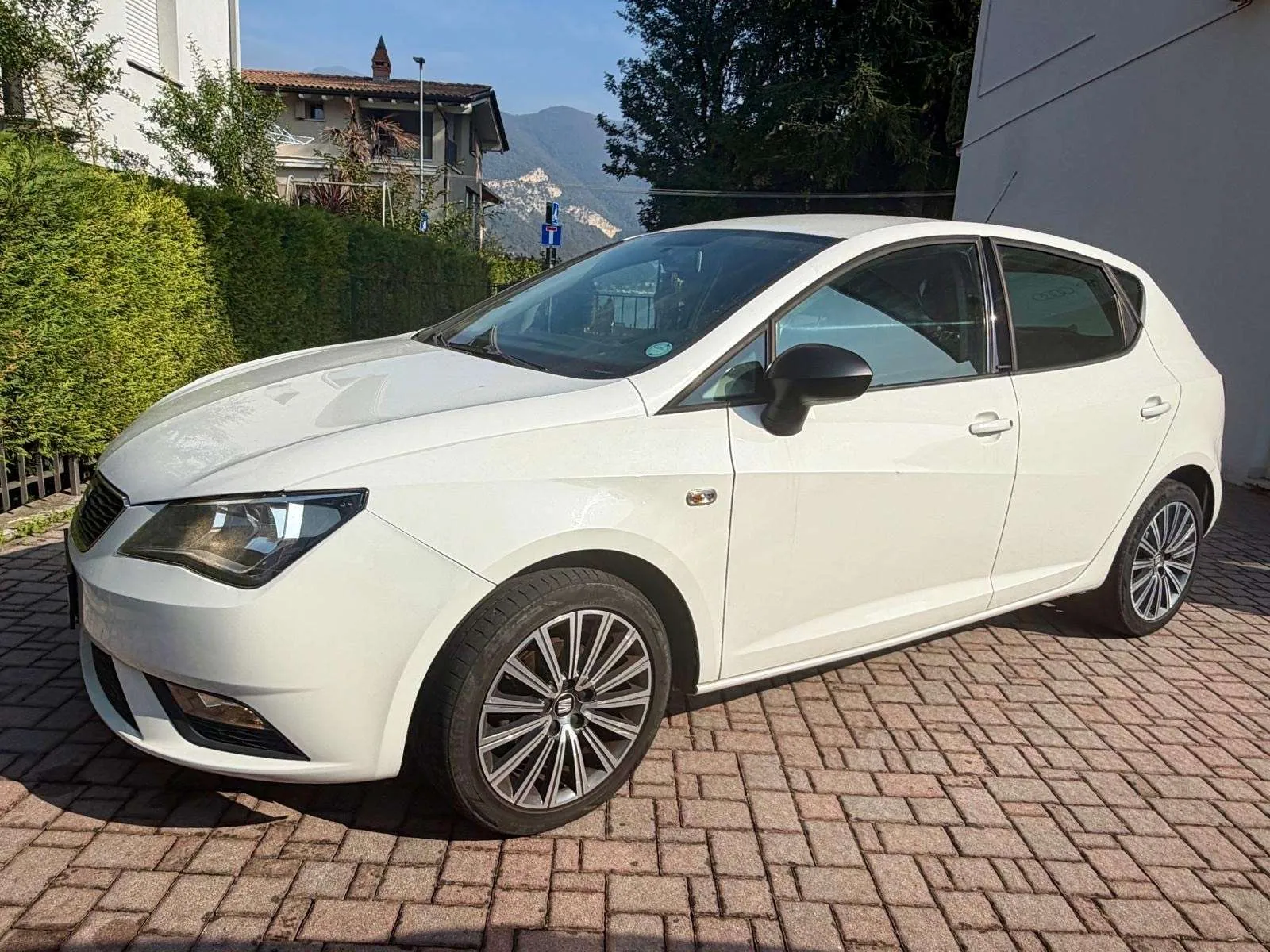 Seat Ibiza 2016 photo 5