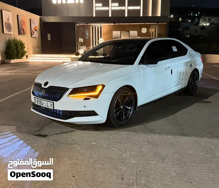 Skoda Superb 2016 photo 2