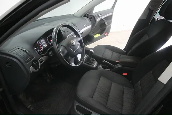 Skoda Octavia 2009 photo 5