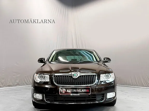 Skoda Superb 2012 photo 5