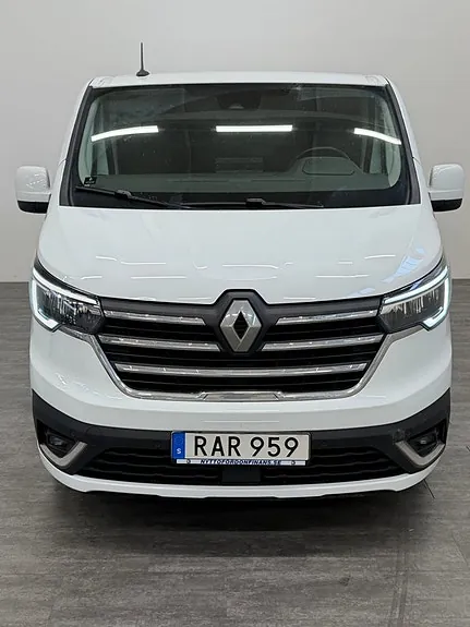 Renault Trafic 2024 photo 2