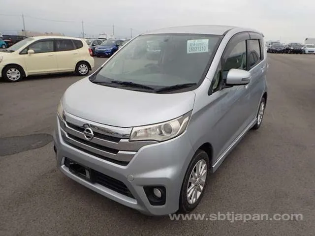 Nissan Dayz Highway Star X 2014 photo 2