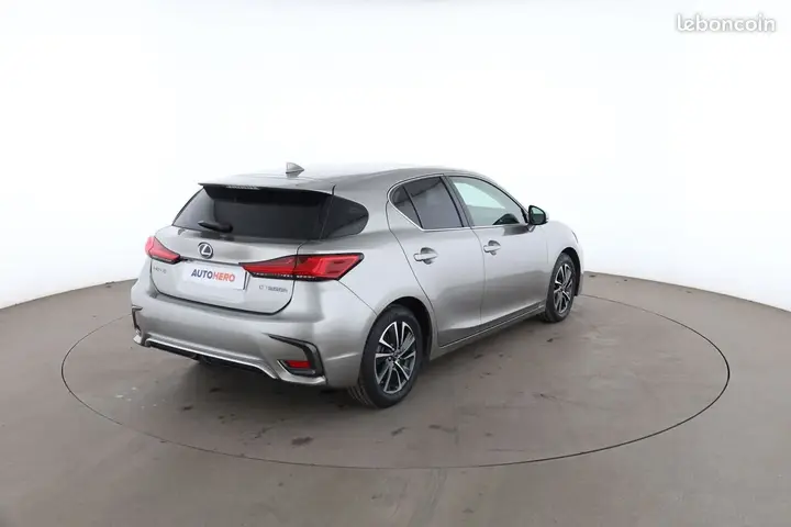 Lexus Ct 200H 2018 photo 3