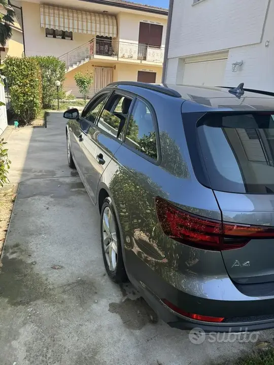 Audi A4 Avant 2019 photo 2
