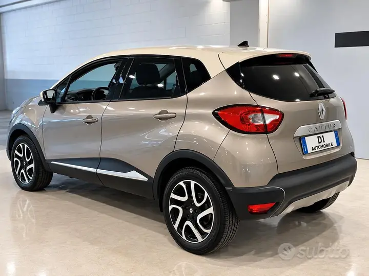 Renault Captur 2014 photo 2