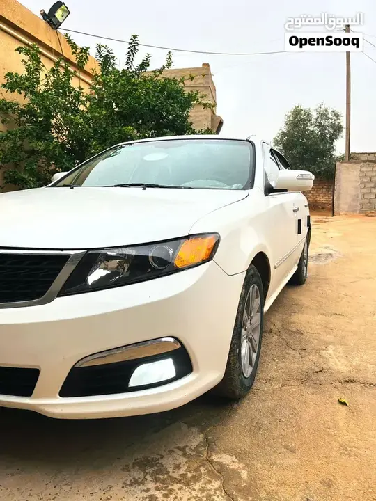 Kia Lotze 2010 photo 5