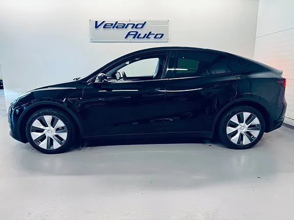 Tesla Model Y 2023 photo 3