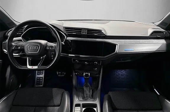 Audi Q3 2019 photo 3