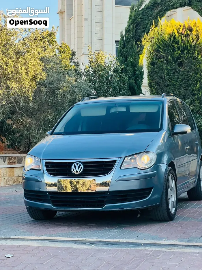 Volkswagen Touran 2009 photo 3