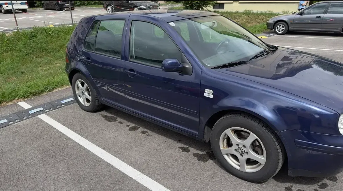 Volkswagen Golf 2003 photo 3
