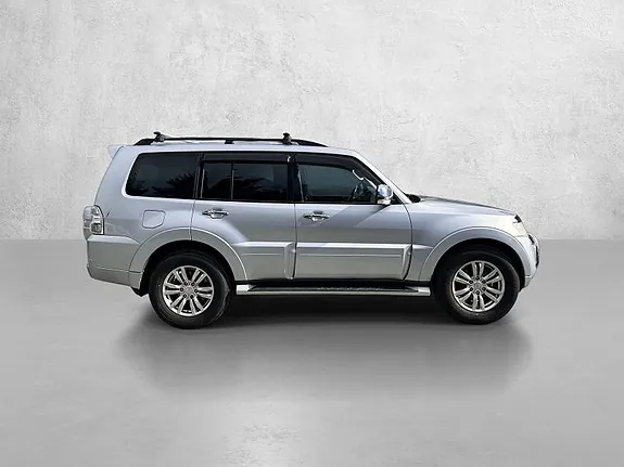 Mitsubishi Pajero 2014 photo 4