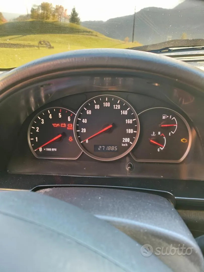 Suzuki Grand Vitara 2004 photo 4