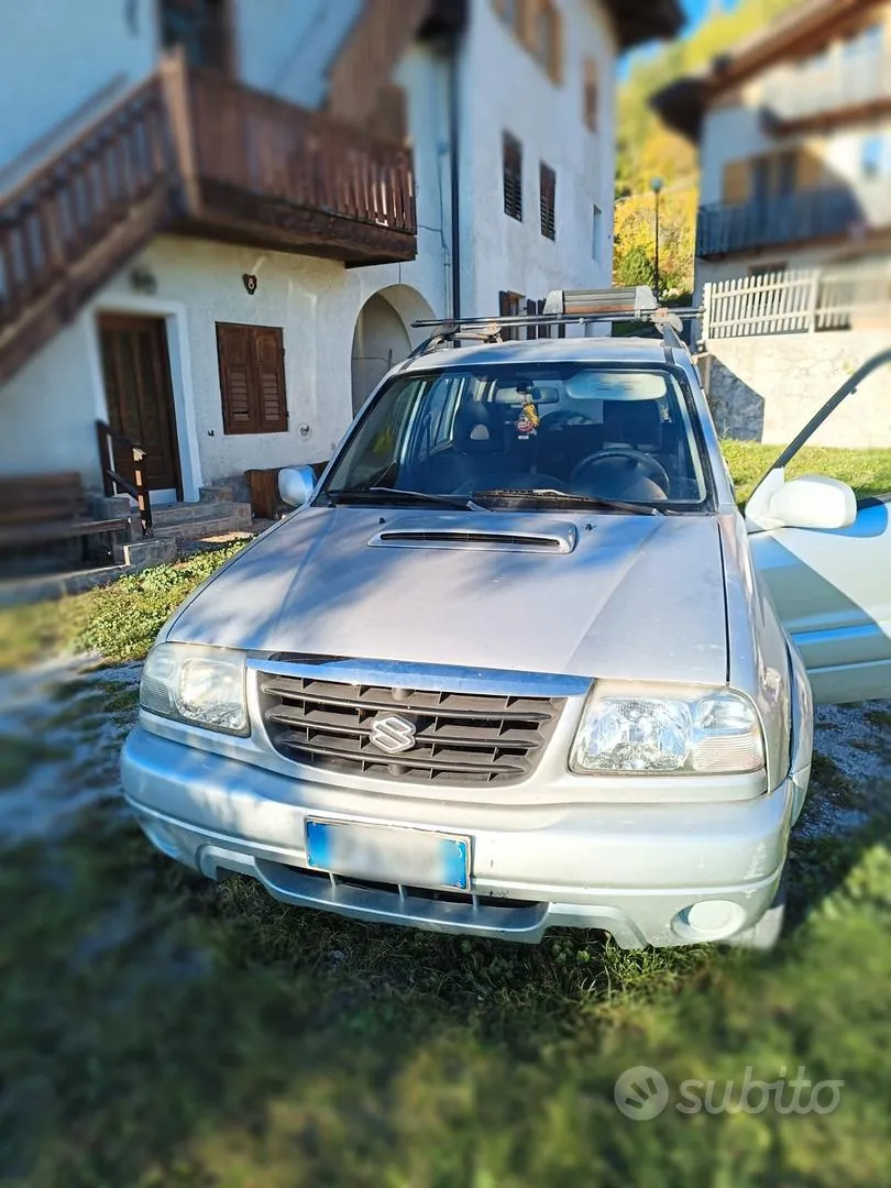 Suzuki Grand Vitara 2004 photo 2