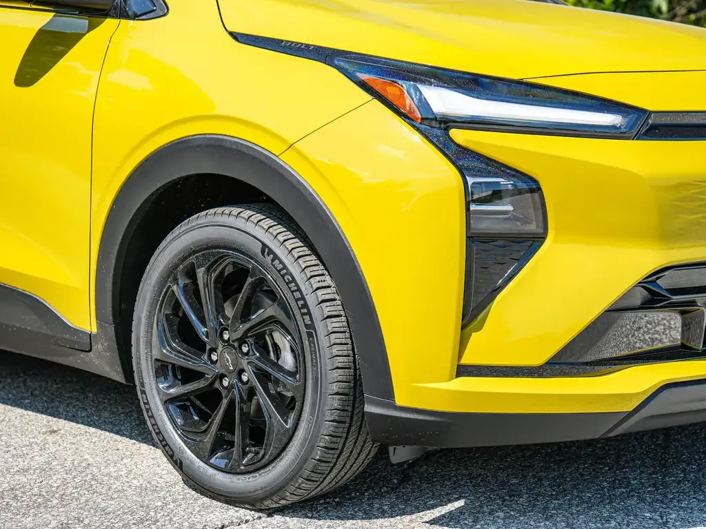 Chevrolet Bolt 2027 photo 4