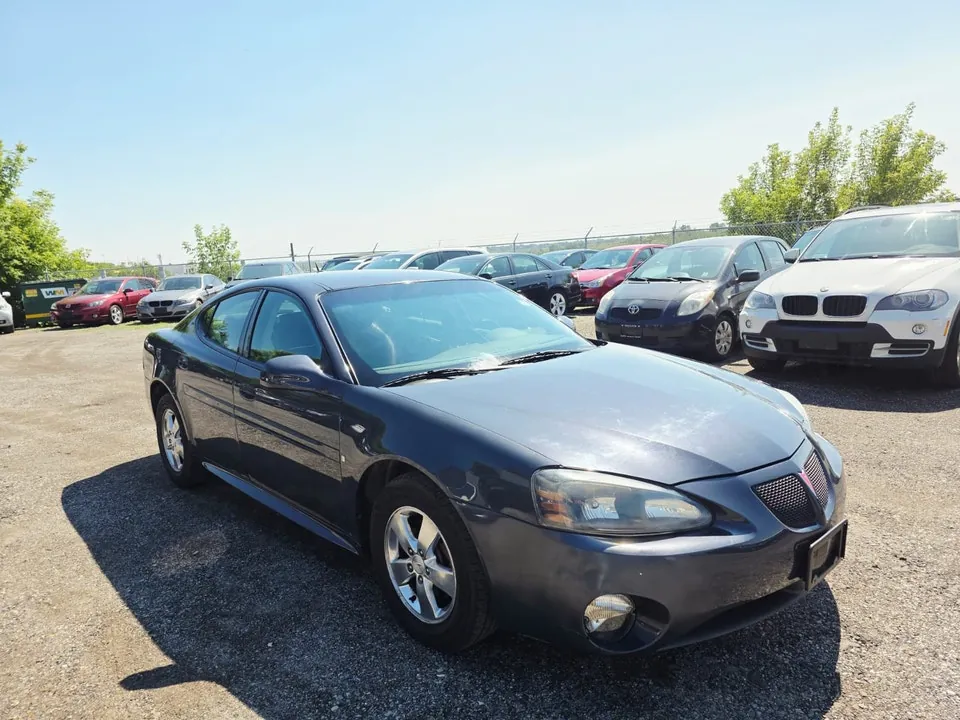Pontiac Grand Prix 2008 photo 3