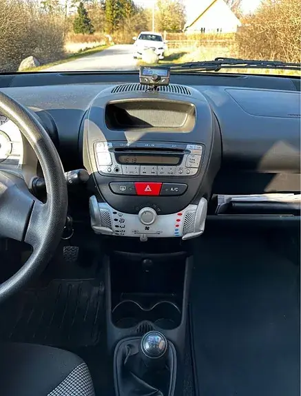 Toyota Aygo 2012 photo 3